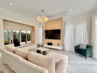 The Botany Pool Villa