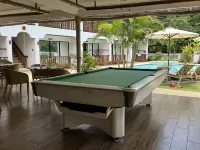 Alona Vida Beach Hill Resort