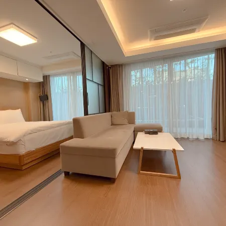 Sokcho Marina Hotel