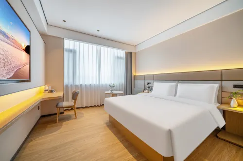 Pujiang Junjie Hotel (Nianmushan Night Market)