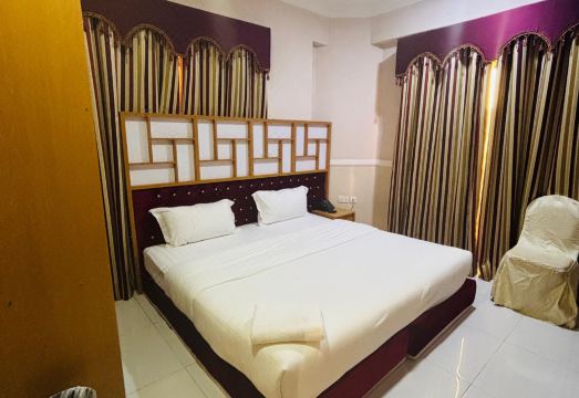 Al-Saif Grand Hotel 로비 사진