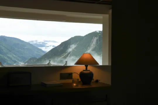 Yunqidu Constant Oxygen and Warmth Private Hot Spring Villa (Shuangqiao Valley Scenic Area)