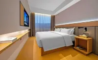 Elong R.YUN Hotel (Wuhan Dazhi Road Subway Station Jianghan Road Pedestrian Street) โรงแรมใน