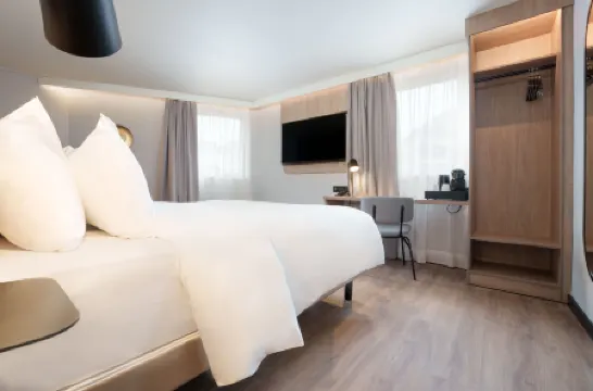 Campanile Paris Est - Pantin Отели в г. Пантен