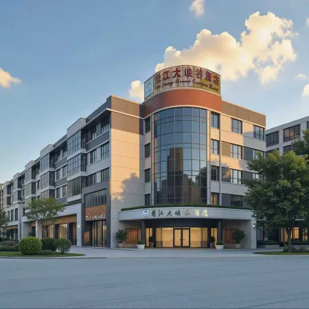 Fall In Love With Nujiang Grand Canyon Hotel