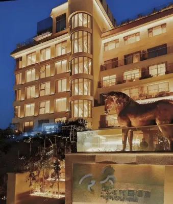 The Purple Horse（the Forbidden City，Tiananmen）