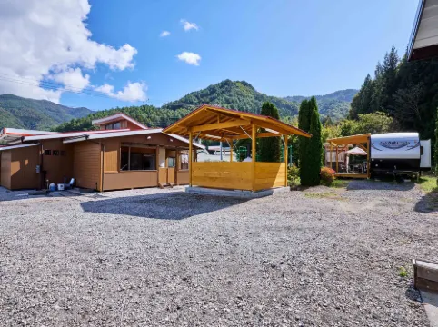 Cottage Harvest tree