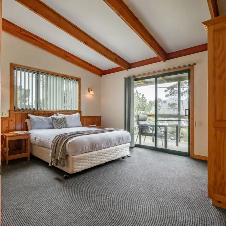 Freycinet Cottage 2