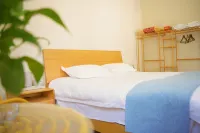 Baiyang Wharf Guesthouse