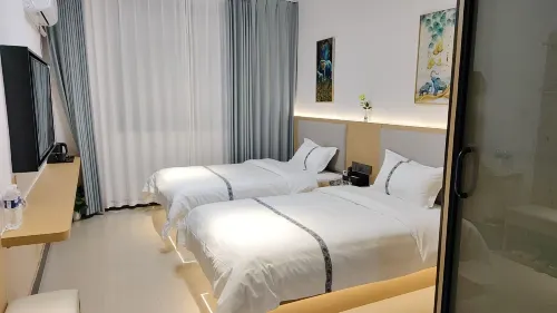 Weihui New World Grand Hotel (Zhenguo Pagoda)