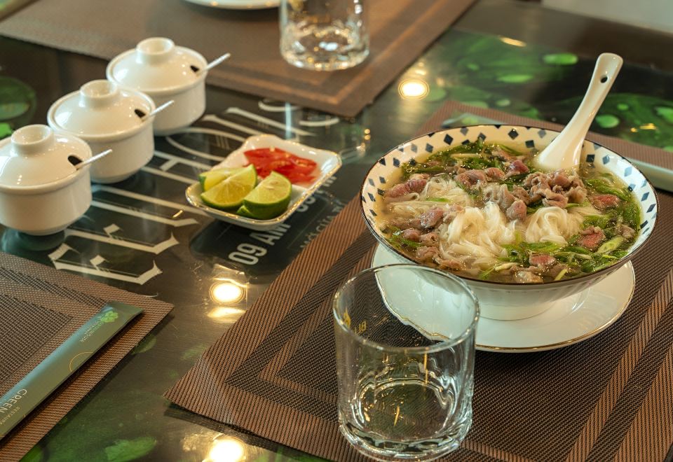 Ivy Luxury Hotel 객실 내부