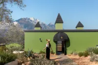 ShuHe Old Town LinQiGuYin Panoramic Snow View Hotel and Gallery