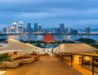 南昌縣頤朵丨COMMERCIALHOTELS酒店（江西師範大學太子殿地鐵站店） 鄰近江西省奧林匹克體育中心-體育場的酒店