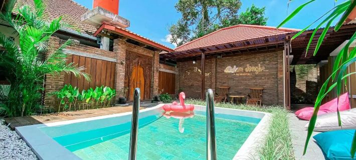 Dalem Jongke by Ubu Villa - 9 Bedrooms Villa in Yogyakarta Hoteles en Mlati
