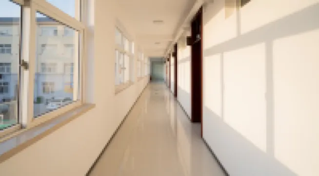 Mingshanling Business Hotel