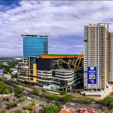 Trans Hotel Jakarta Отели рядом с достопримечательностью «Торговый центр Cibubur Junction»