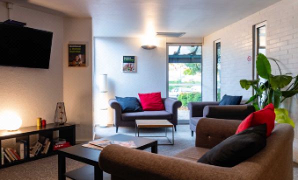 B&B HOTEL Grenoble Université 2