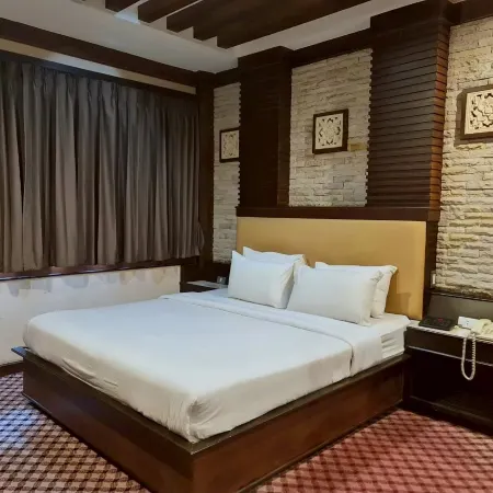 The Rich Hotel