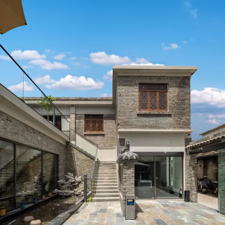Overlooking the sea, the mansion's courtyard