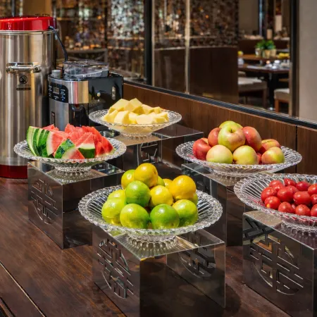 Yichen Hongmu Hotel