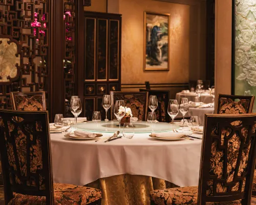 Shangri-La Paris Restauration Photos