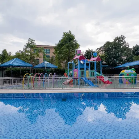 Longmen Shanglin Hot Spring Homestay