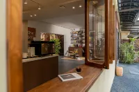 Yinzhu · Vinyl Record Homestay (Mangshi Dai Ethnic Ancient Town) - bar
