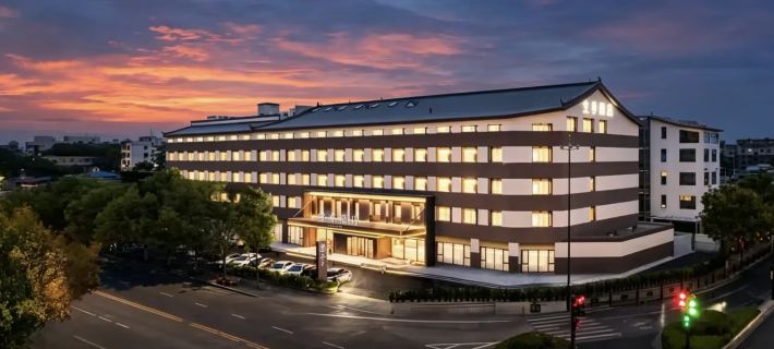 JI Hotel (Kaifeng Wansui Mountain East Gate Henan University Riverside Night Market) Hotele w: Kaifeng