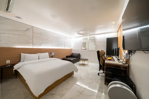 Bucheon S Hotel - 2-Star