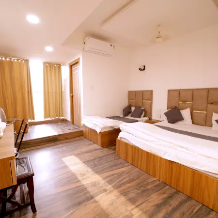Hotel Saarthi Agra