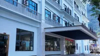 Zhenkang Qianxun Residence Hotel
