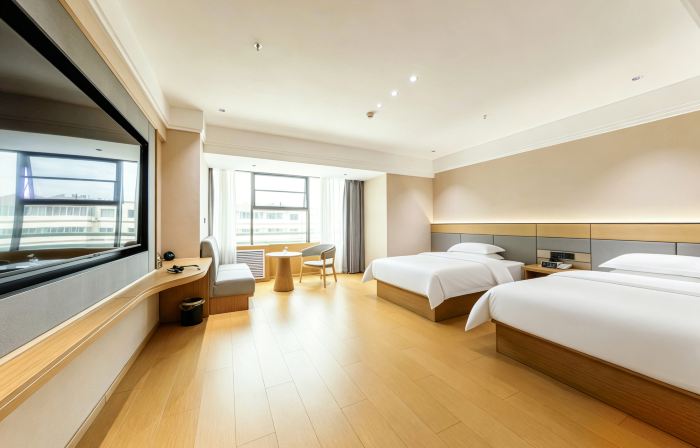 Pingliang Longdong Pearl Hotel (Gansu Medical College TiYu Park)
