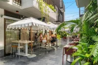 Byron Social on Jonson - Apartemen