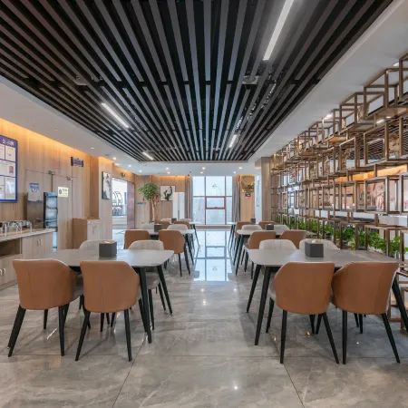 Huamei Elegant Hotel (Huashan Scenic Area Tourist Center)