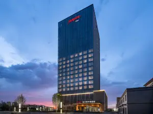 Urumqi Midong Hilton Hampton Hotel