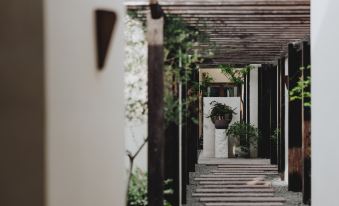 Weihai Longyue International Hotel