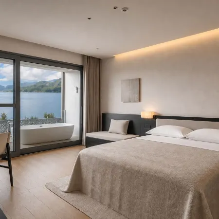 Lugu Lake Qingchen International Lake View Resort Manor (Daluoshui Pier Branch)