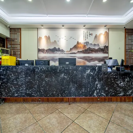 Meizhou Tiandiren Garden Hotel (Meijiang Meixian People’s Square)