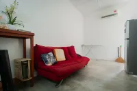 Aceh Suites by Aayu - 1 min walk to Armenian St - Pensions