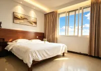 Anfu Hotel (Baishou Town, Yongfu, Guilin) - parking