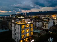 Yuan Chuang Yi Su - Bãi đậu xe