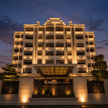 Blanco Apartment Hotel