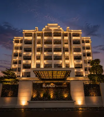 Blanco Apartment Hotel - parking