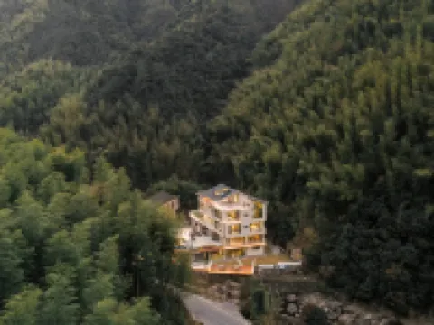 Looking at the Mountains - Mountain and Wildstream Homestay Hotels near Zhebei Grand Canyon