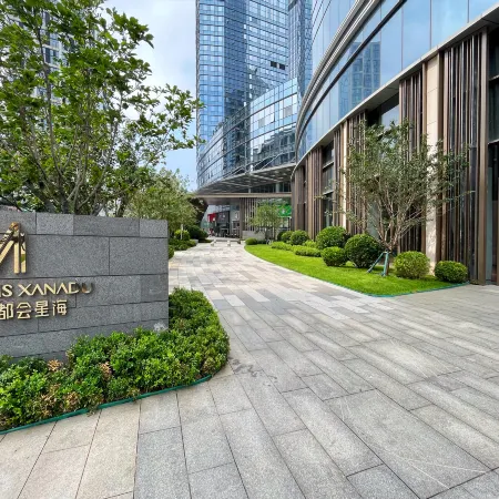 Xinghai Square ins semi-sugar Xizhang Loft B&B