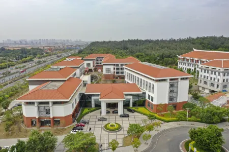 Xiamen University International Academic Exchange Center (Xiang'an Campus) Отели рядом с достопримечательностью «Dadeng Island»
