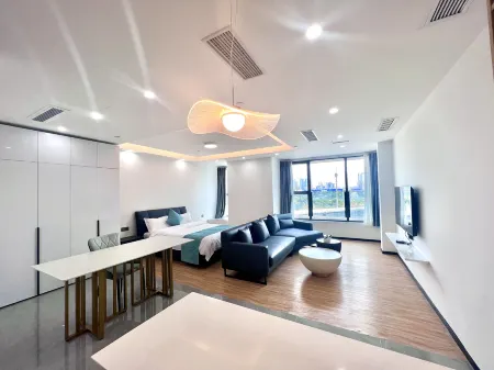 Honor First International Apartment (Poly Skyline) Отели рядом с достопримечательностью «Golden Fifa Park»