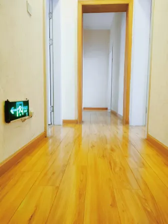 Lai Lai Hotel Отели рядом с достопримечательностью «Wuhan Institute of Engineering and Technology Teaching Building 3»