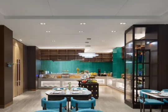 Changsha Microtel by Wyndham Hotel (Taskin Provincial Government Store) Отели рядом с достопримечательностью «Hunan Communications Cadres School»