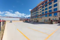Futianhai Holiday Light Luxury Hotel - parking